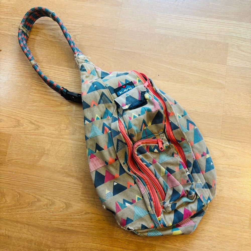 KAVU SLING BAG FANNY PACK CHEST PACK